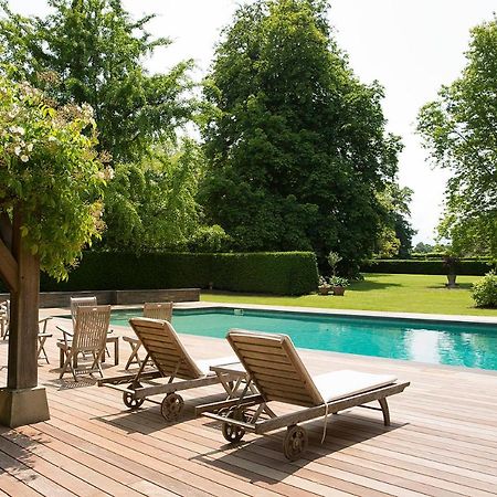 Chateau De Beneauville Bed & Breakfast Petiville  Exterior photo